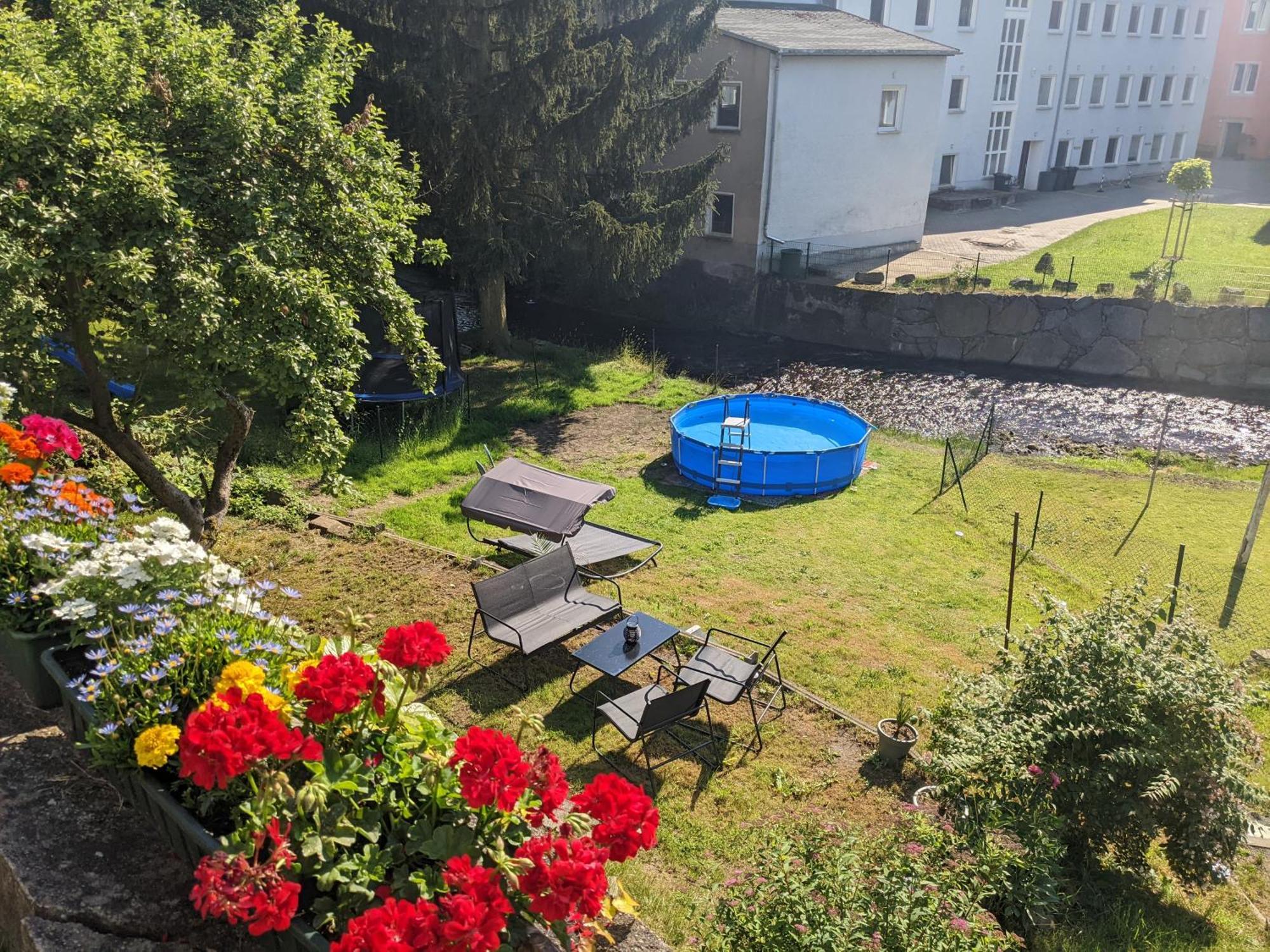 F2 - Urlaubsmagie Sauna, Whirlpool, Pool & Garten Sebnitz Eksteriør bilde